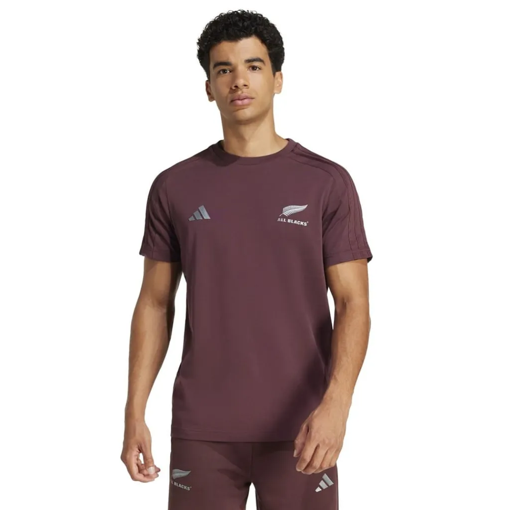 Fitness And Gym Tops*adidas Fan Short Sleeve T-Shirt in Red
