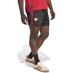 Shorts*adidas Manchester United Fc Terrace Icons Shorts Adults in Black