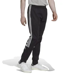 Trousers*adidas Originals M Cutline Pan in Black
