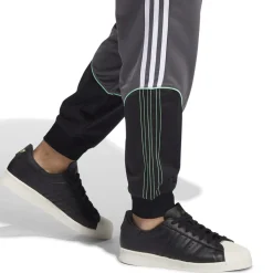 Trousers*adidas Originals Regular Fit Track Sweatpants in Grey