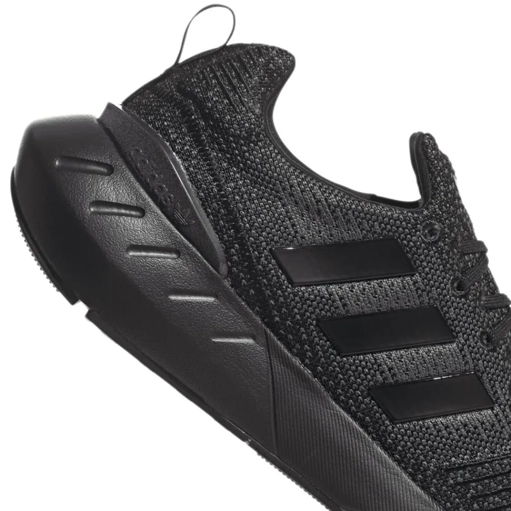 Fitness And Gym Footwear|Running Shoes*adidas Originals Swift Run 22 Trainers in Black