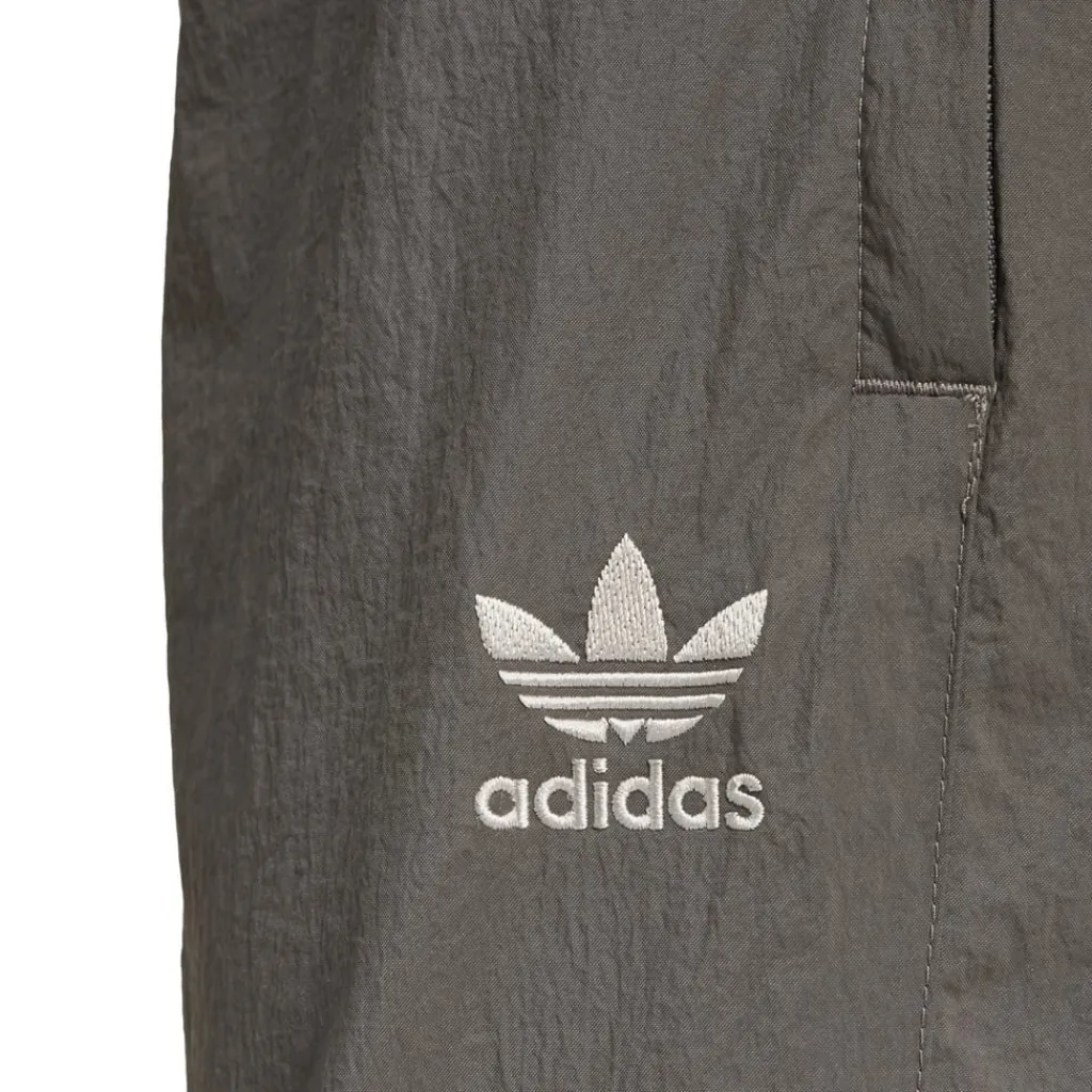 Trousers*adidas Real Madrid Originals Tracksuit Bottoms Adults in Grey