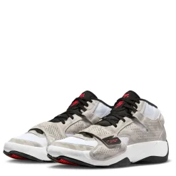 Trainers*Air Jordan Zion 2 in White