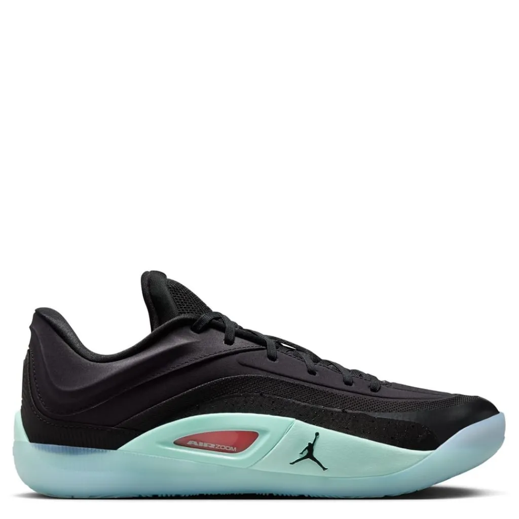 Trainers*Air Jordan Zion 4 Low Top Sneakers in Black