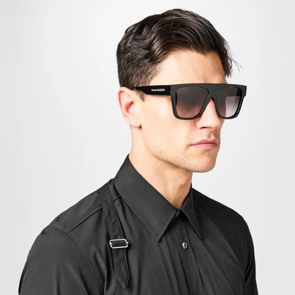 Sunglasses*Alexander McQueen Flat Top Sunglasses in Black