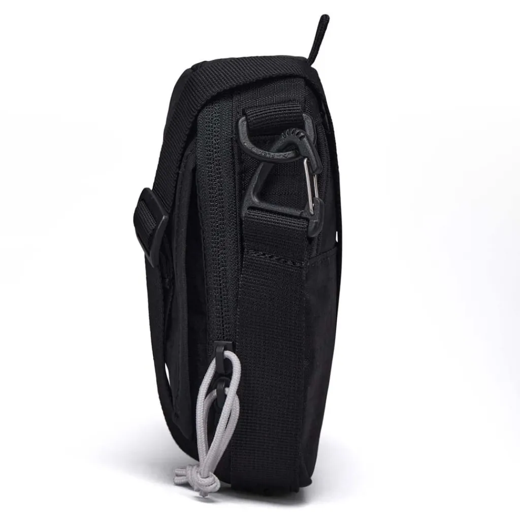 Bags*Berghaus Logo Crossbody Bag in Black