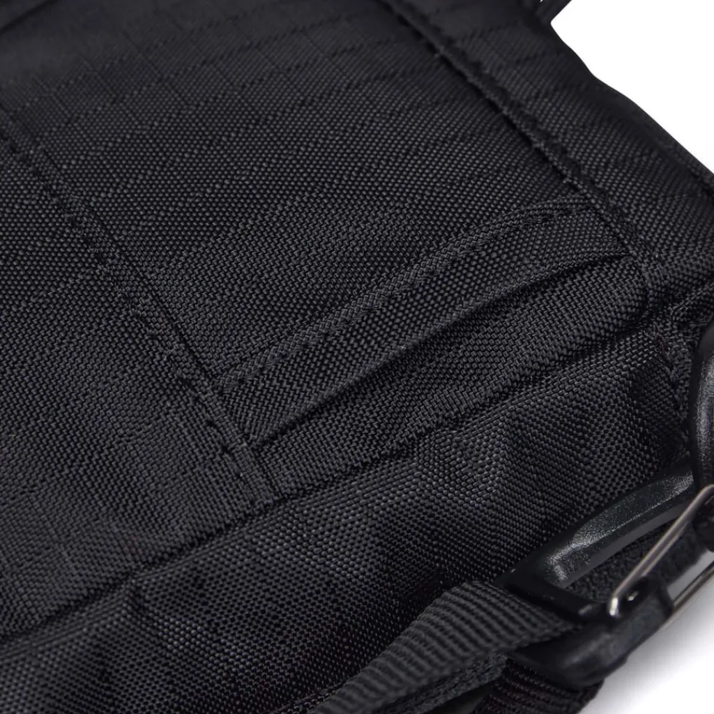 Bags*Berghaus Logo Crossbody Bag in Black