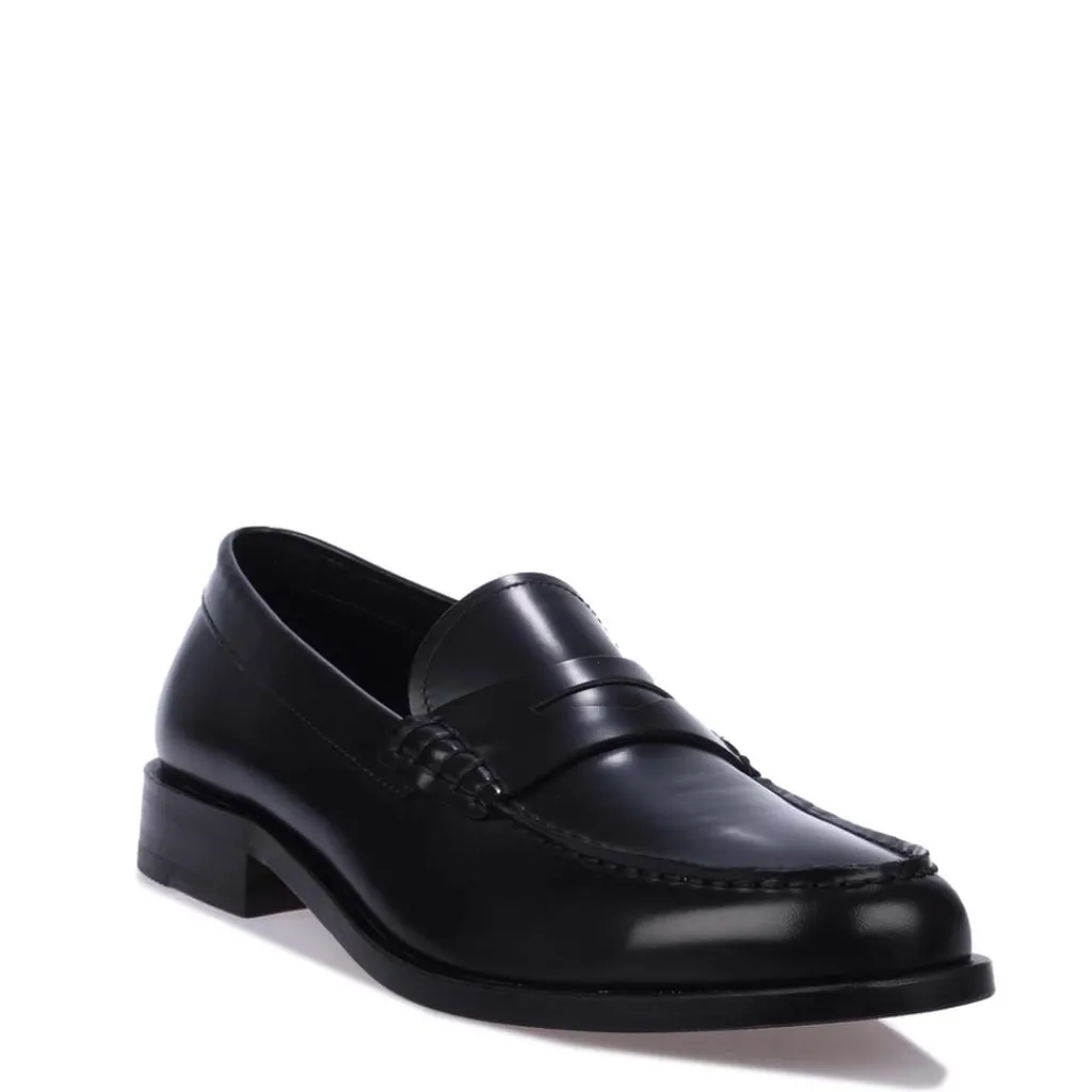 Shoes*Boss Leather Loafers in Black