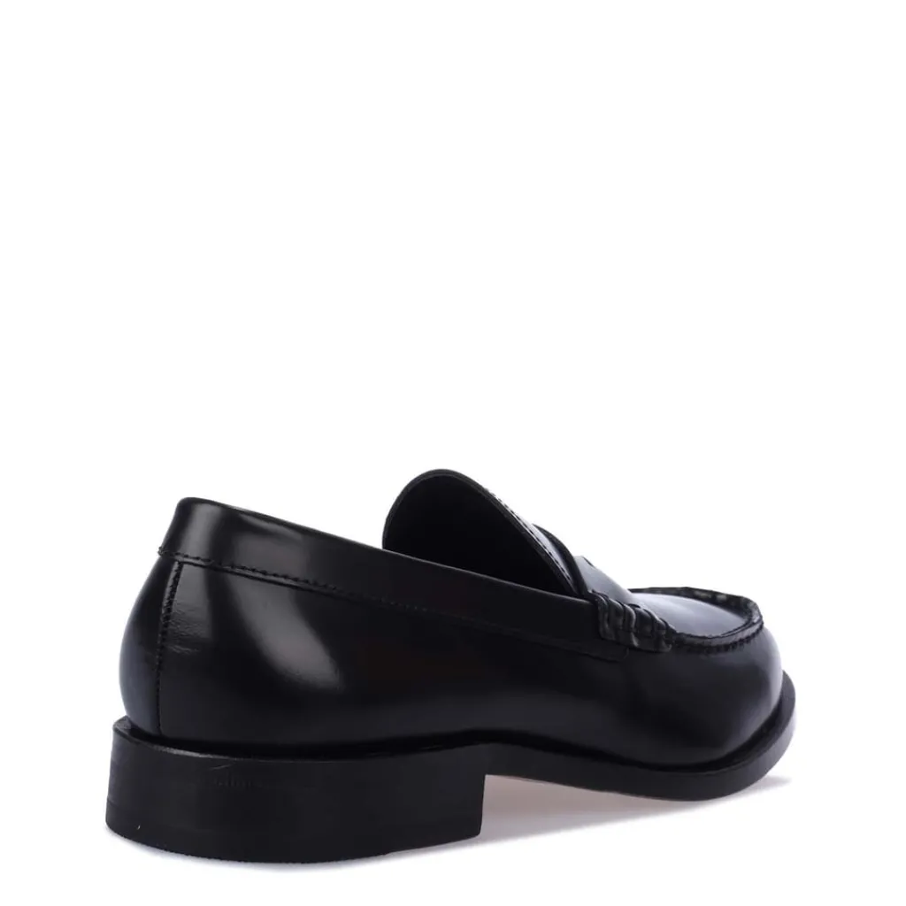 Shoes*Boss Leather Loafers in Black