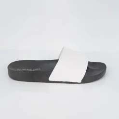 Beach Shoes*Brave Soul With Embossed Detail Strap in White