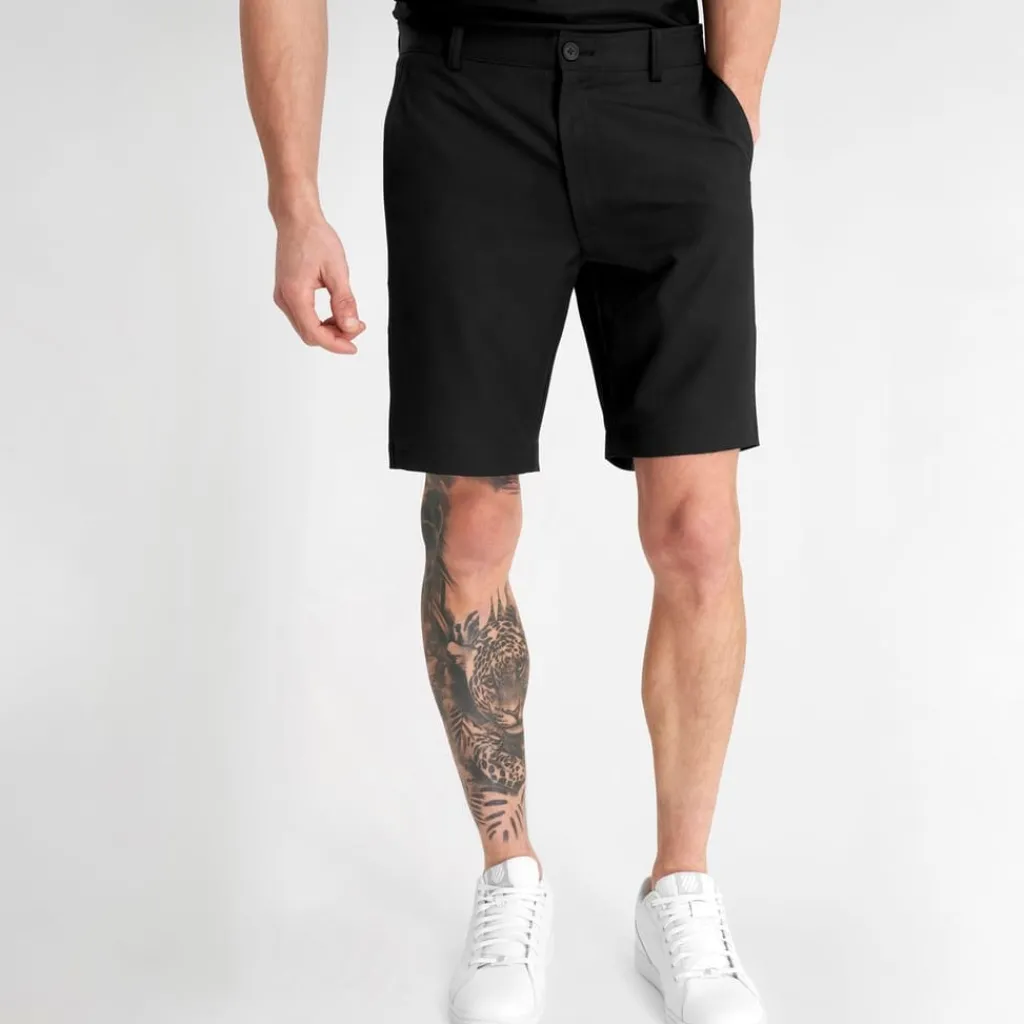 Fitness And Gym Shorts*Calvin Klein Golf Logo Print Chino Bermuda Shorts in Black