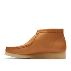 Boots*Clarks Originals Wallabee Boots in Brown