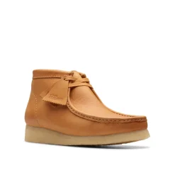 Boots*Clarks Originals Wallabee Boots in Brown