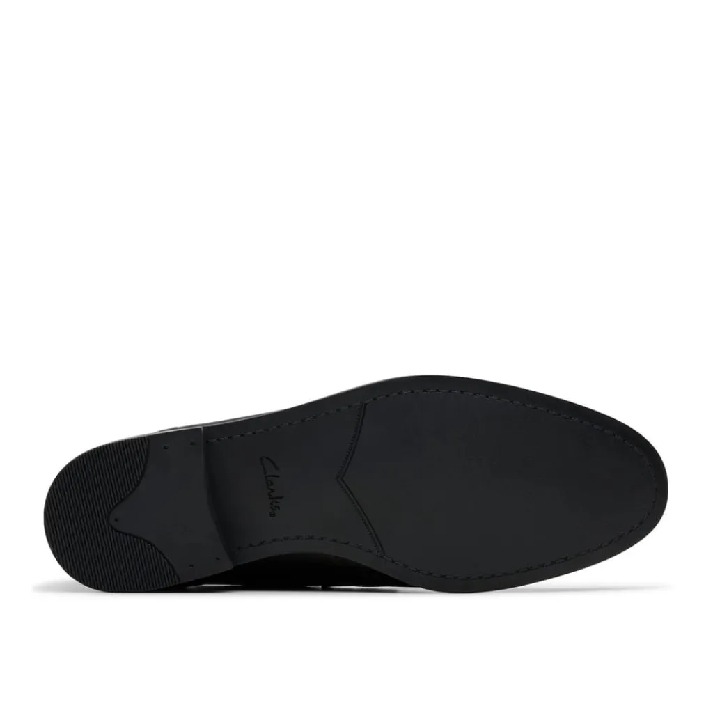 Shoes*Clarks Round Toe Penny Loafers in Black