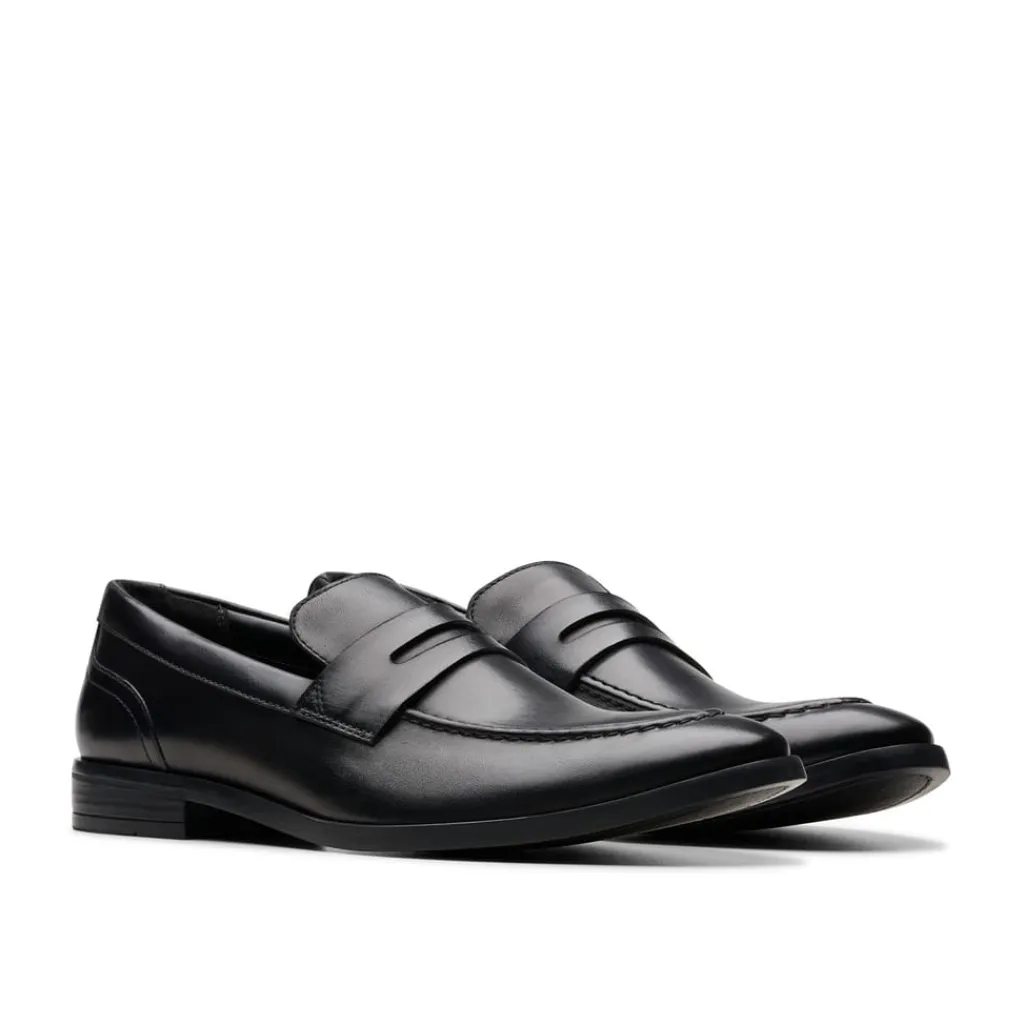 Shoes*Clarks Round Toe Penny Loafers in Black