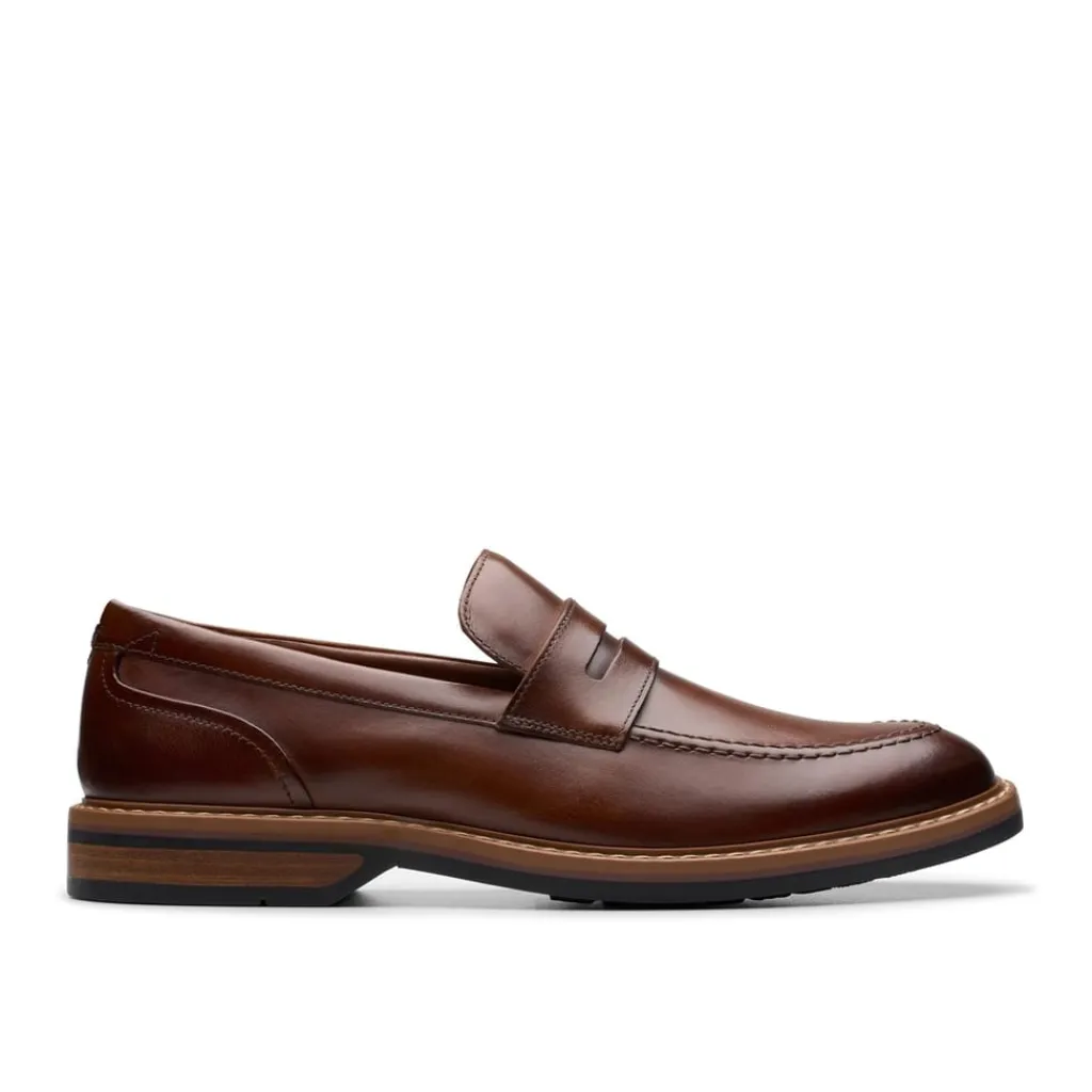 Shoes*Clarks Step Loafers in Brown