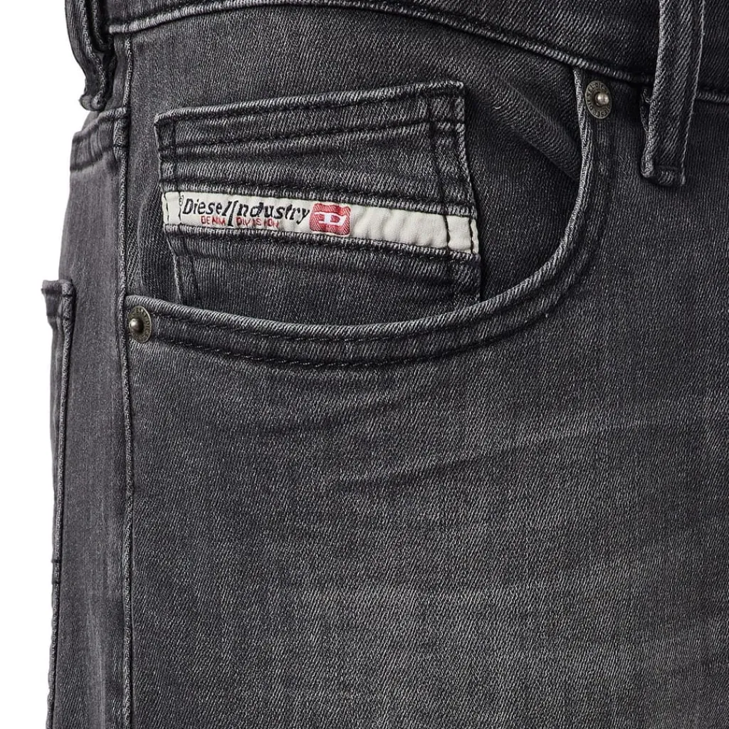 Jeans*Diesel Luster Slim Jeans in Grey