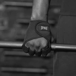Gloves-Scarves-Umbrellas*Everlast Neoprene Weight Lifting Gloves in Black
