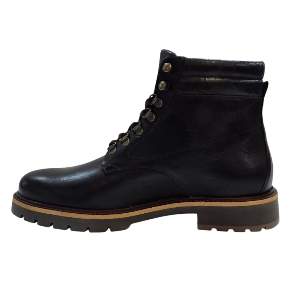 Boots*Firetrap Portal Sn61 Low Heel Hiking Boots in Brown