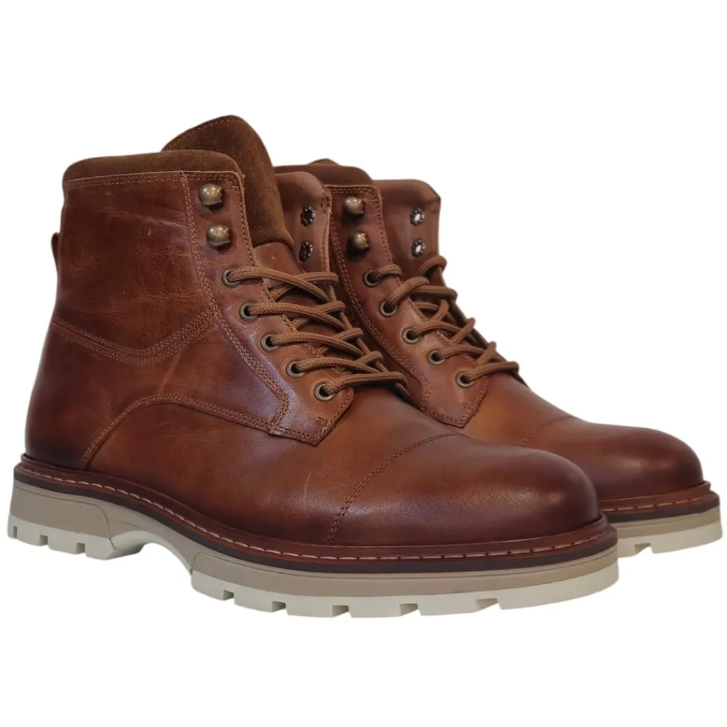 Boots*Firetrap Ralf Hiking Boots with Block Heel in Brown