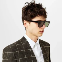 Sunglasses*Gucci Square Sunglasses in Grey