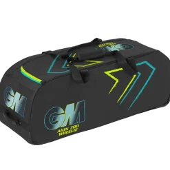 Bags*Gunn And Moore And Moore Aion 700 Wheelie Bag in Black