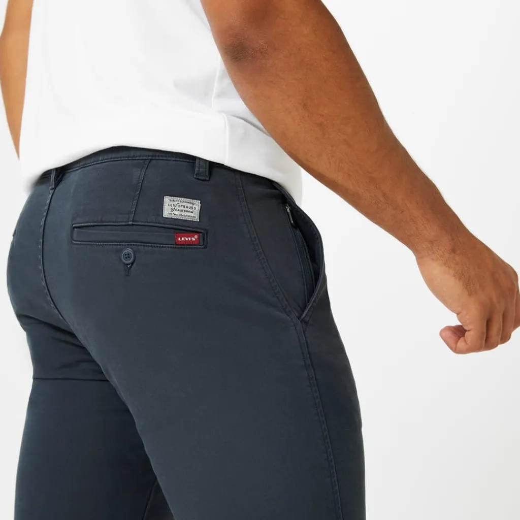 Trousers*Levis Regular Tapered Trousers in Blue