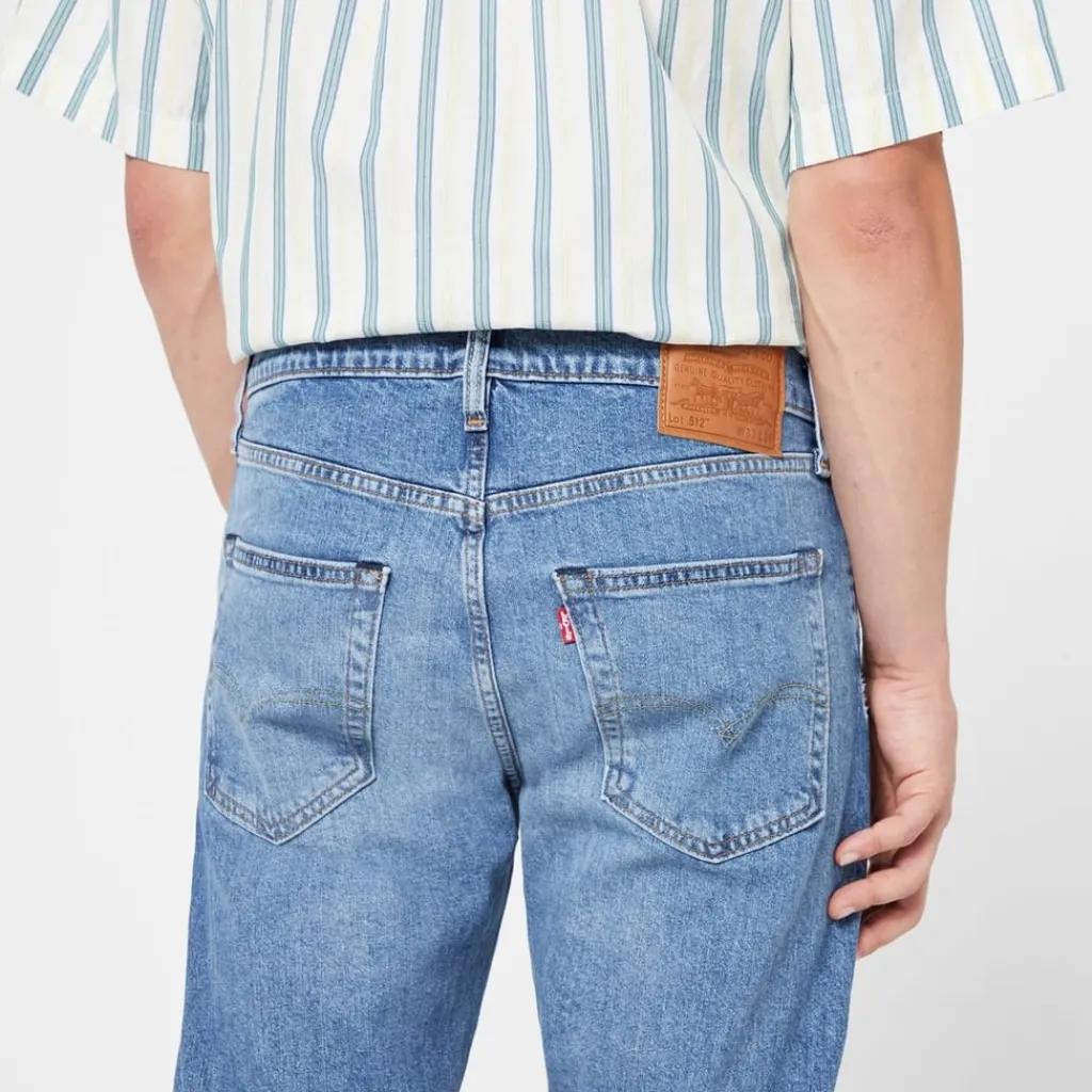 Jeans*Levis Slim Tapered Jeans in Blue