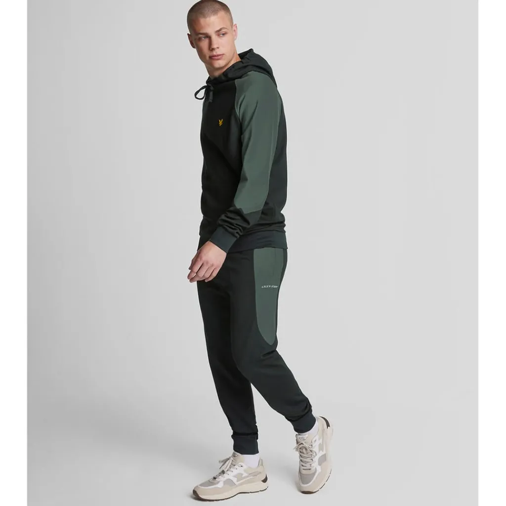 Trousers*Lyle And Scott Colour Block Tracksuit Bottoms in Black