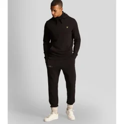 Trousers*Lyle And Scott Co-Ordinate Print Slim Sweatpants in Black
