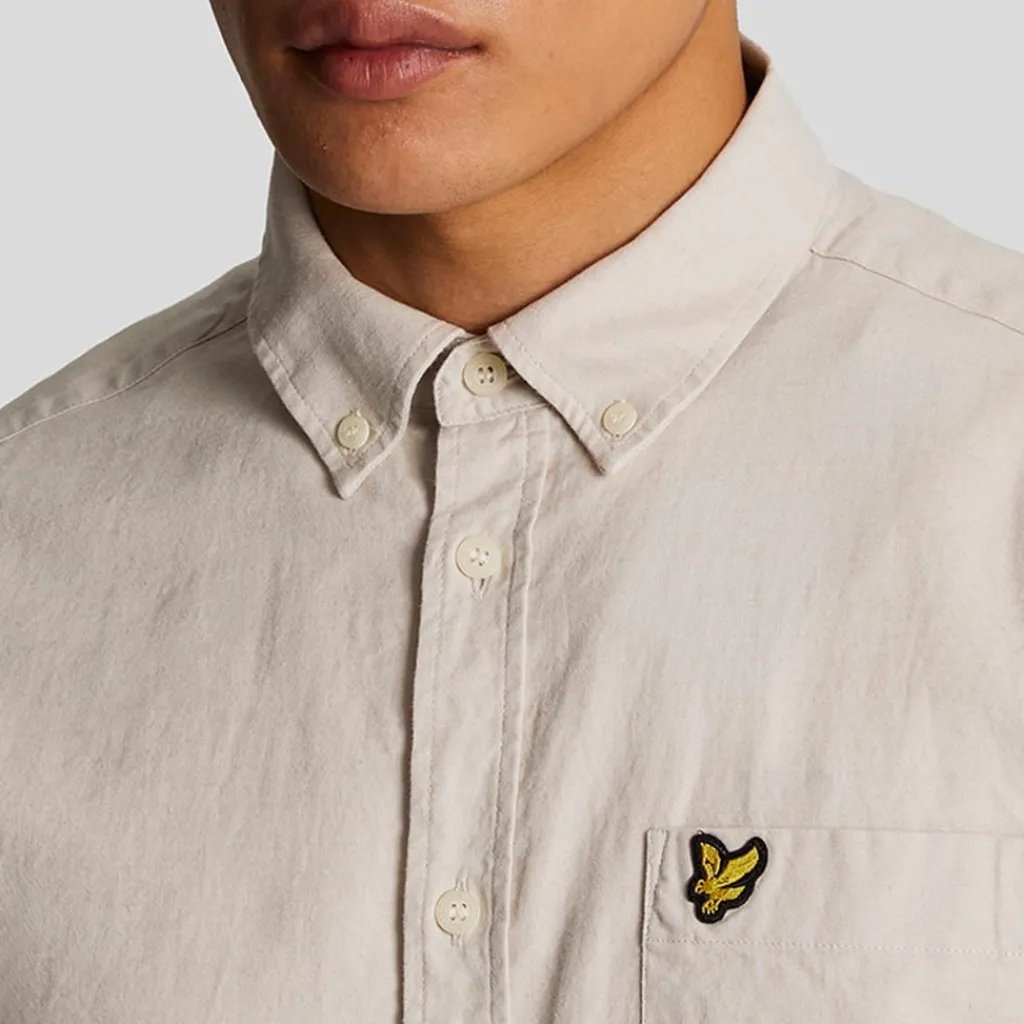 Shirts*Lyle And Scott Cotton Linen Button Down Shirt in Cream