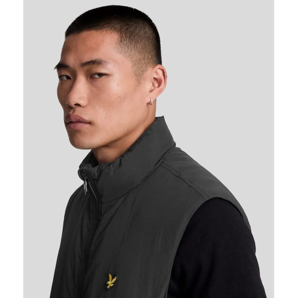 Coats And Jackets*Lyle And Scott Mock Neck Regular Fit Padded Vest in Black
