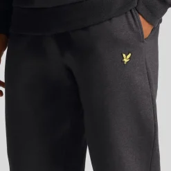 Trousers*Lyle And Scott Racked Joggers in Black