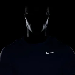 Fitness And Gym Tops*Nike Breathe Miler in Blue