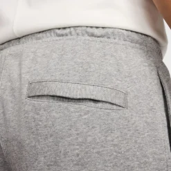 Trousers*Nike Club Ft Jogger in Grey