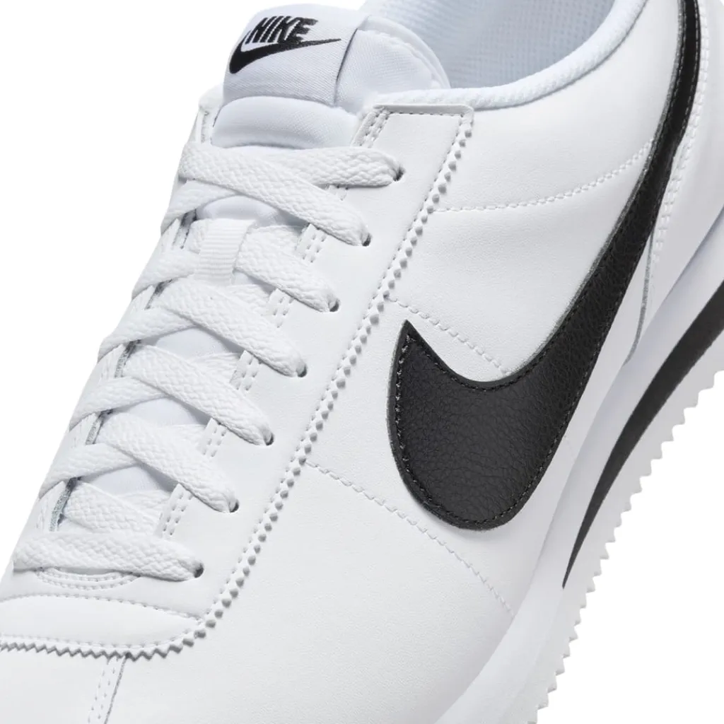 Trainers*Nike Cortez Low Top Flat Heel Sneakers in White