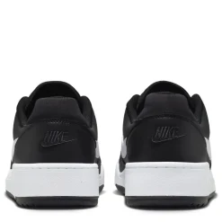 Trainers*Nike Full Force Low Top Sneakers in Black