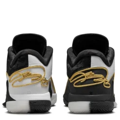 Trainers*Nike Lebron XXII Low Top Sneakers in White
