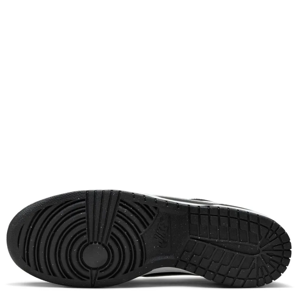 Trainers*Nike Low Top Flats Sneakers in Black