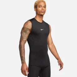 Fitness And Gymwear*Nike Mens Pro Core Sleeveless Base Layer in Black