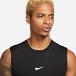 Fitness And Gymwear*Nike Mens Pro Core Sleeveless Base Layer in Black
