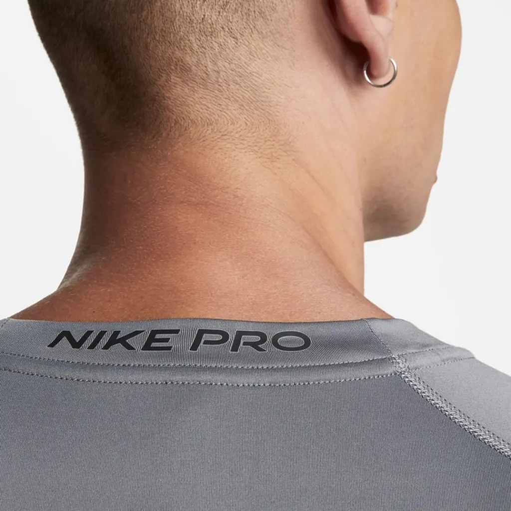 Fitness And Gymwear*Nike Mens Pro Tight Fit Short Sleeve Top in Grey