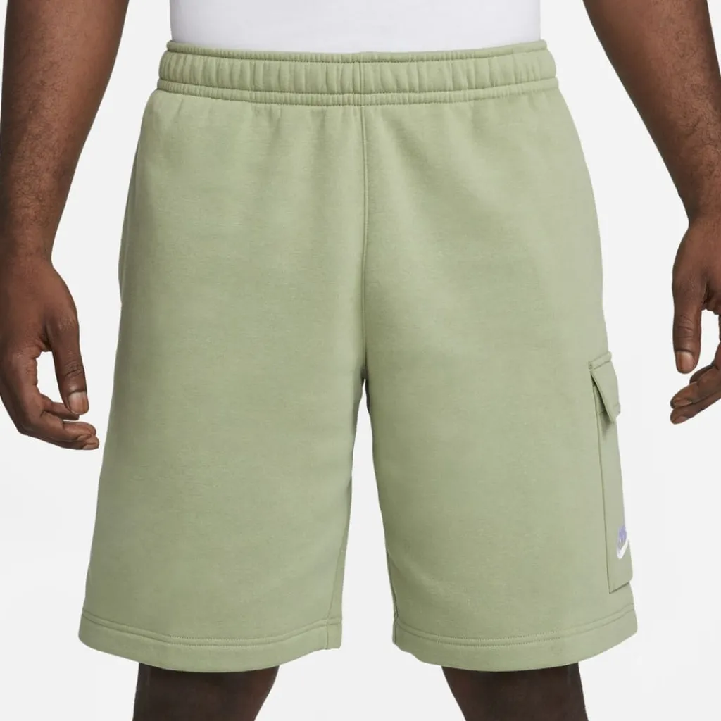 Shorts*Nike Mens Sportswear Club Cargo Shorts in Green