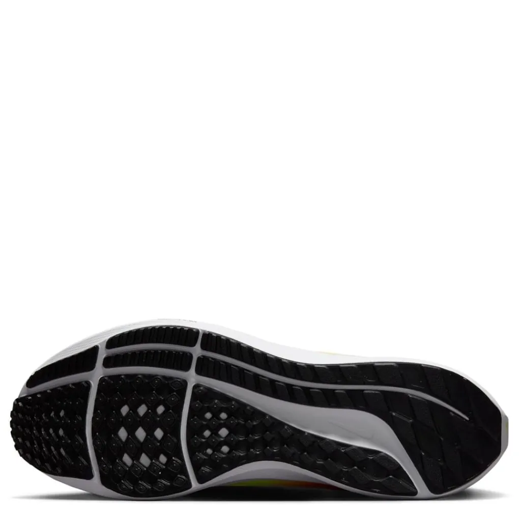 Fitness And Gym Footwear|Running Shoes*Nike Pegasus 40 Road Running Trainers in White