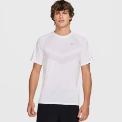 Fitness And Gym Tops|Fitness And Gymwear*Nike Stride Crew Neck Regular Fit T-Shirt in White