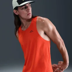 Fitness And Gymwear|Fitness And Gym Tops*Nike Trailwnd Singlt in Red