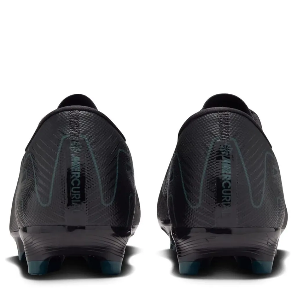 Football Boots*Nike Zoom Mercurial Vapor 16 Academy Firm Ground Football Boots in Black