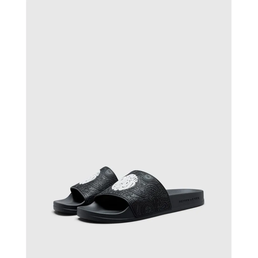 Beach Shoes*Pretty Green Okala Embossd Sli in Black