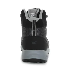 Boots*Regatta Lite Waterproof And Breathable Walking Boots in Black