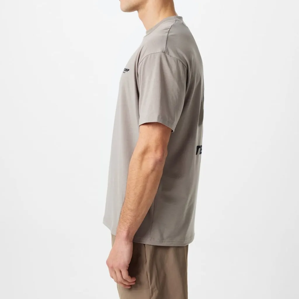 Fitness And Gym Tops*Represent 247 Future Terrains T-Shirt in Grey